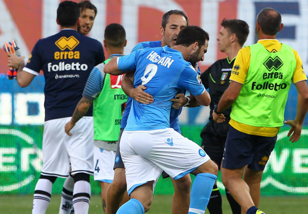 La Gazzetta dello Sport attacca la SSC Napoli: “Silenzi assurdi”