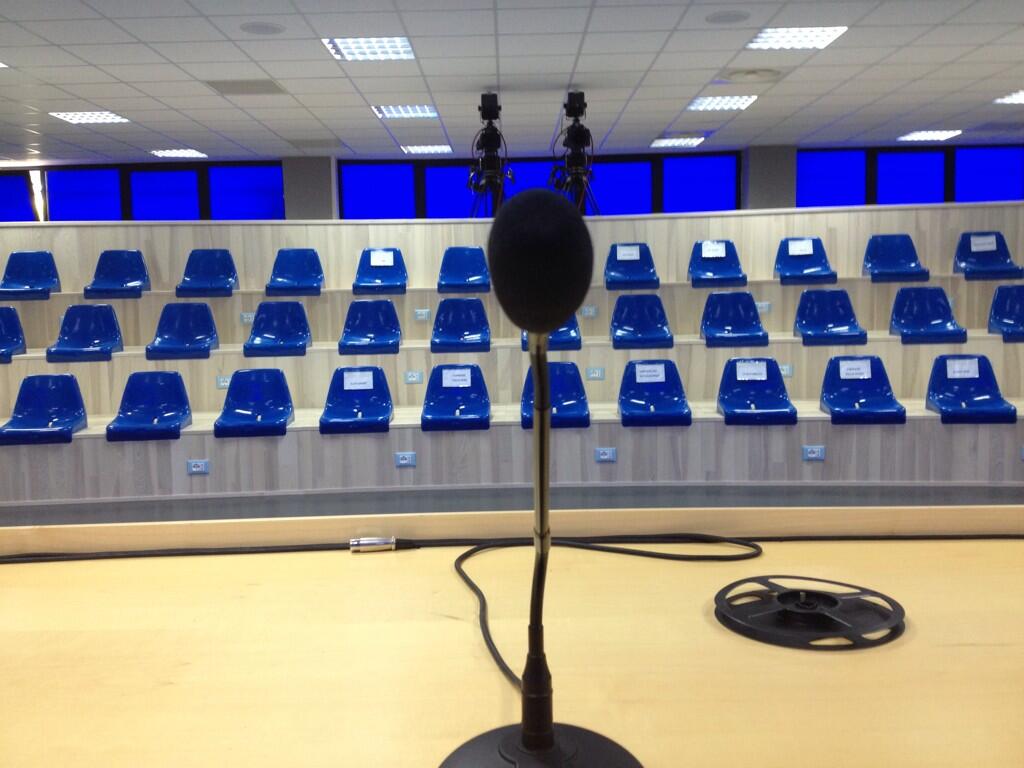 Napoli: ennesima beffa per la stampa, ancora bocche cucite. Attesa per il Tweet di ADL