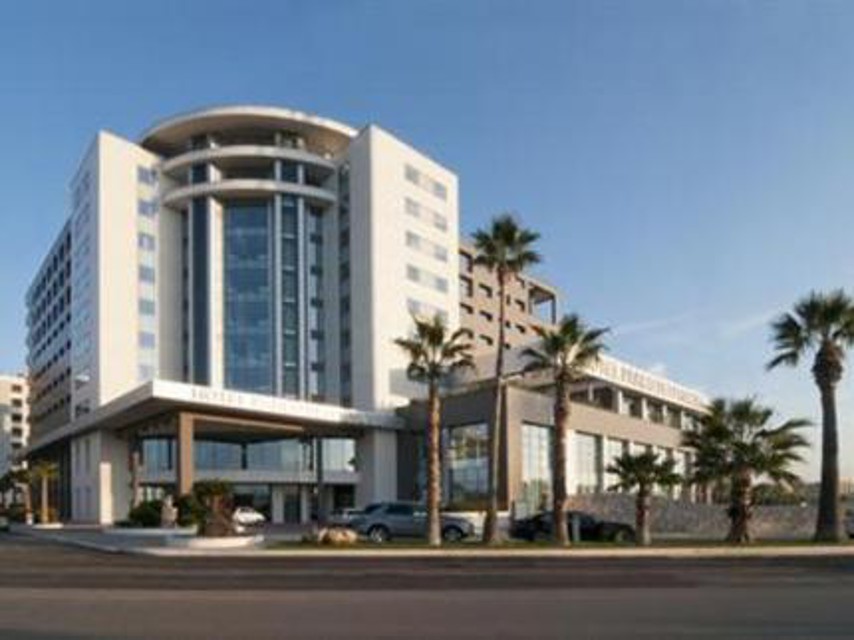 AVELLINO – Il proprietario dell’Hotel Parco dei Principi: “Prometto una ricompensa per identificare i colpevoli”