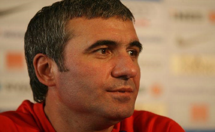 Hagi: “Sono ancora arrabbiato coi dirigenti del Brescia, potevo essere l’erede di Maradona, ma non accettarono l’offerta”