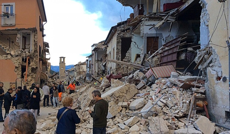 Forte scossa di terremoto nella notte con epicentro vicino Rieti. Morti e feriti