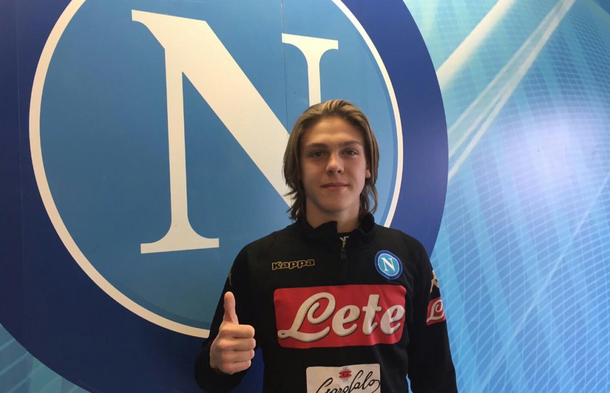 FOTO – La SSC Napoli, dedica un tweet a Zerbin: “Prima in …’prima”