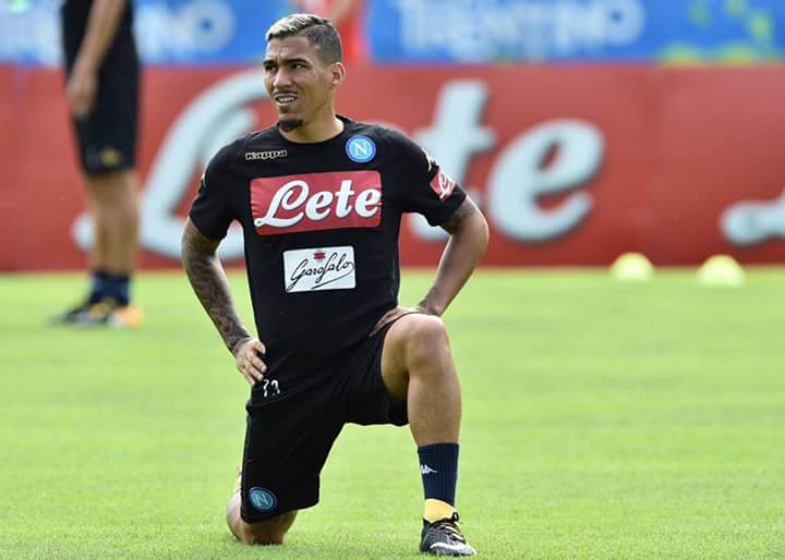 FOTO – Allan, orgoglio di papà, su Instagram posta la foto di suo figlio mentre fa un tiro al volo…