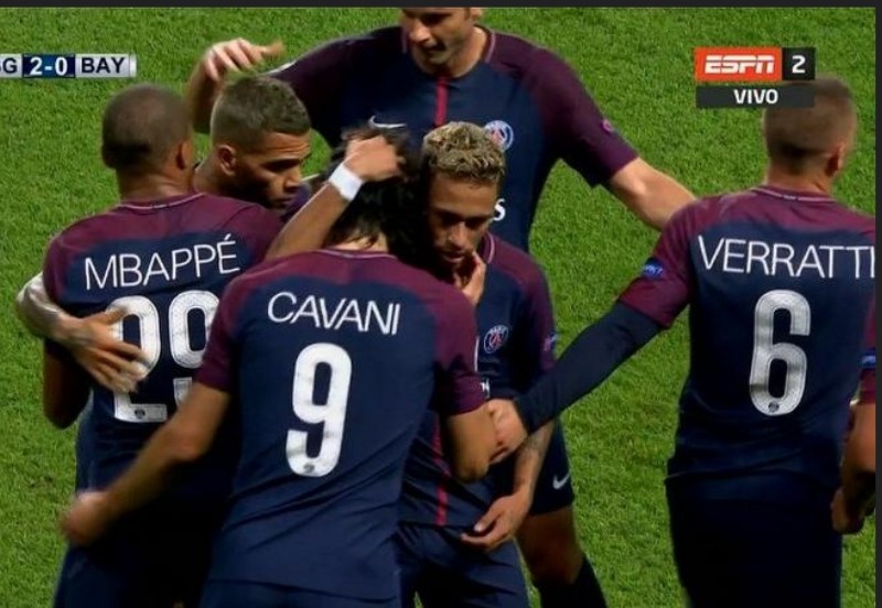 VIDEO – Psg-Bayern Monaco, Cavani segna e Neymar lo abbraccia. Sarà pace fatta? Ecco la risposta del Matador