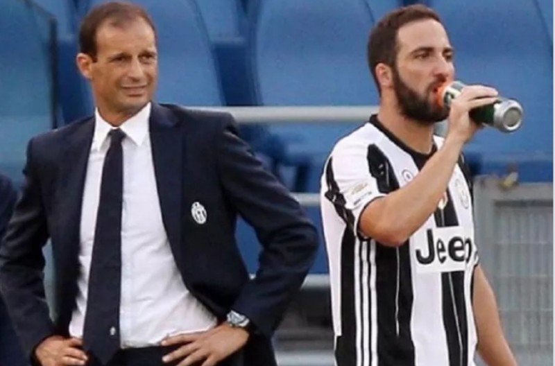 Juventus, l’annuncio di Allegri scuote il mondo del calcio: «Smetto di allenare…»