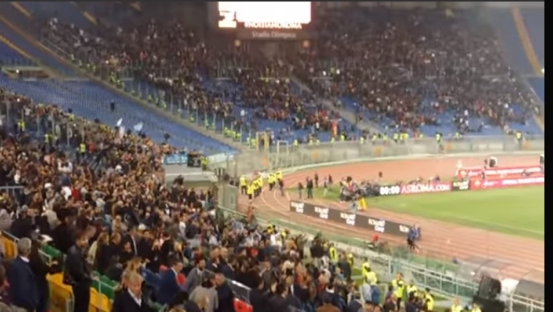 VIDEO – VERGOGNA! Roma-Napoli,  piccoli tifosi giallorossi intonano cori razzisti
