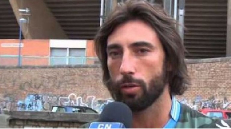 Brumotti innamorato del Napoli: “La tifoseria azzurra domina il mondo! Andavo in Curva A insieme a Genny ‘a Carogna si gasava la squadra a più non posso…”