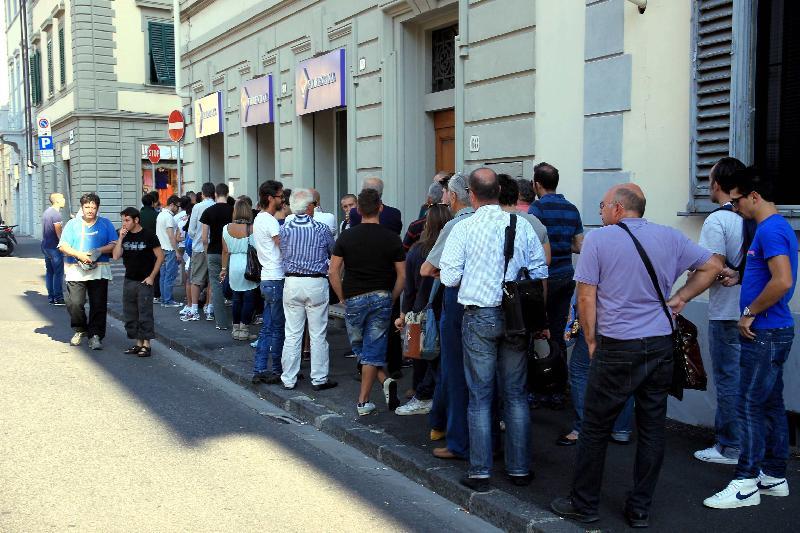 Caccia al biglietto viola, tifosi “toscani” in coda a Firenze