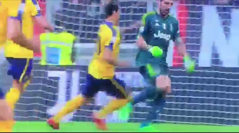 VIDEO – Juve, Buffon day rigore non fischiato anche col Verona