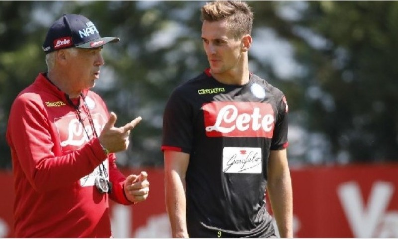 VIDEO – Chiariello rivela alcuni retroscena: “Milik chiese rassicurazioni ad Ancelotti sul ritorno di…”