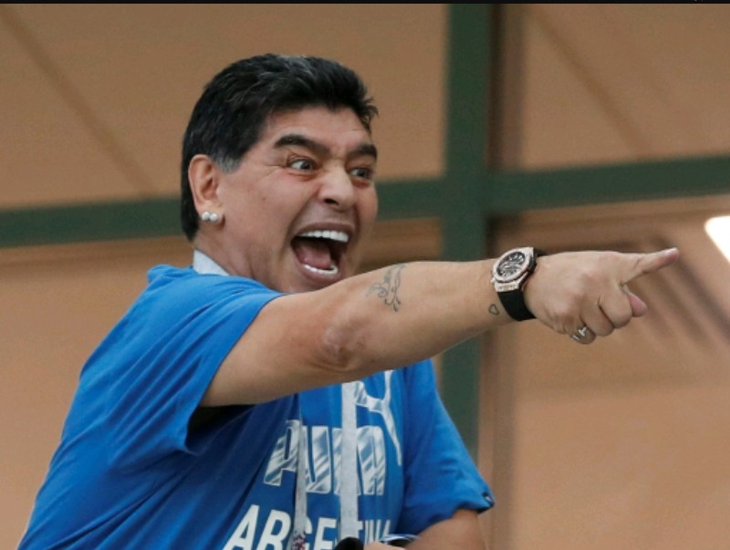 “Maradona è morto”, il Pibe ha scovato il responsabile della bufala grazie ad un hacker! Il fatto