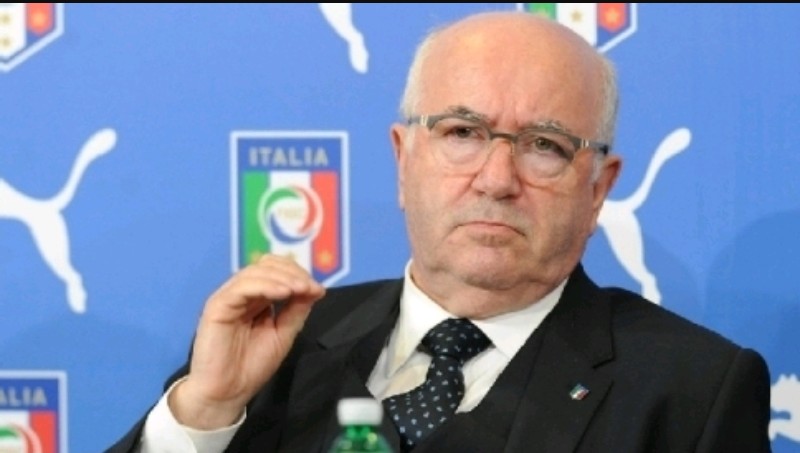 Tavecchio su Insigne e le polemiche di Italia-Svezia: “I giocatori della Juve decisero di non far giocare Insigne…”