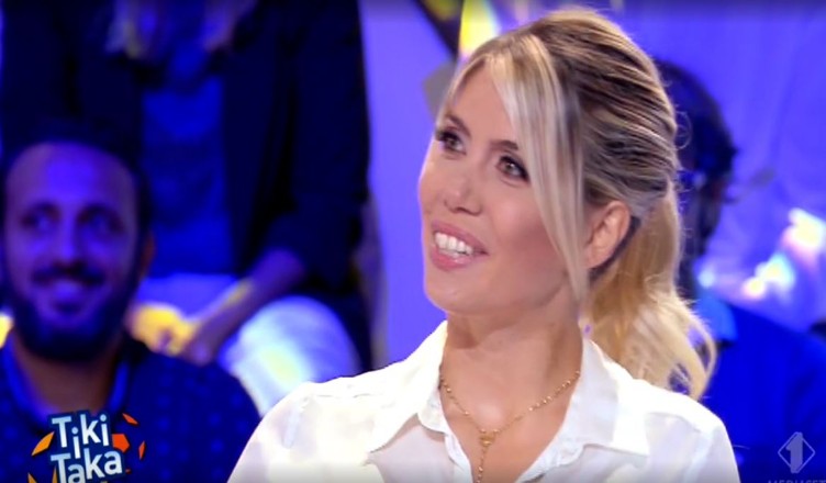 FOTO – Wanda Nara, frecciata ad Hamsik: “Certi capitani abbandonano la nave…”