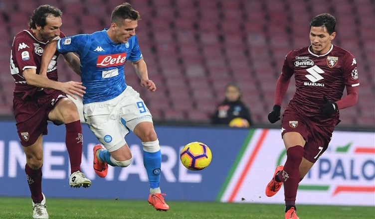 Napoli-Torino 0-0, le pagelle: Malcuit moto perpetuo, attacco sprecone. Deludono 3 azzurri