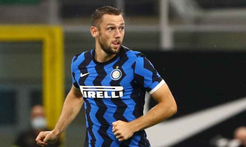 Inter, infortunio per De Vrij. Rischia di saltare il Napoli