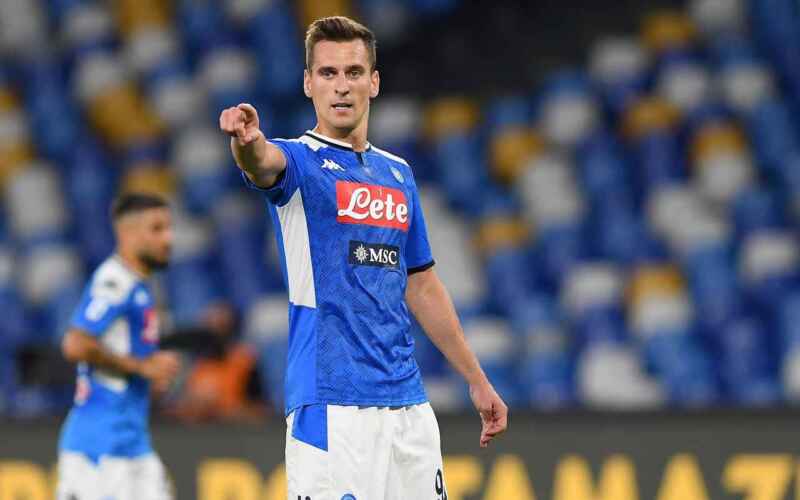 Calciomercato – L’Inter cerca un attaccante: proposto lo scambio Sensi-Milik con il Napoli