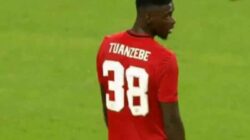 Napoli avviati contatti con il Manchester United per Tuanzebe 