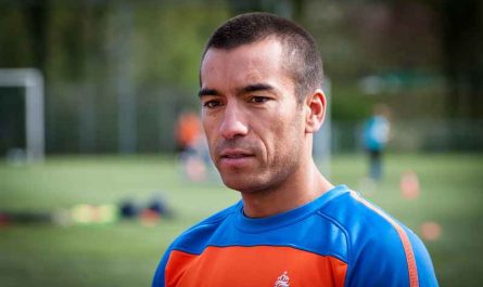Napoli Rangers van Bronckhorst