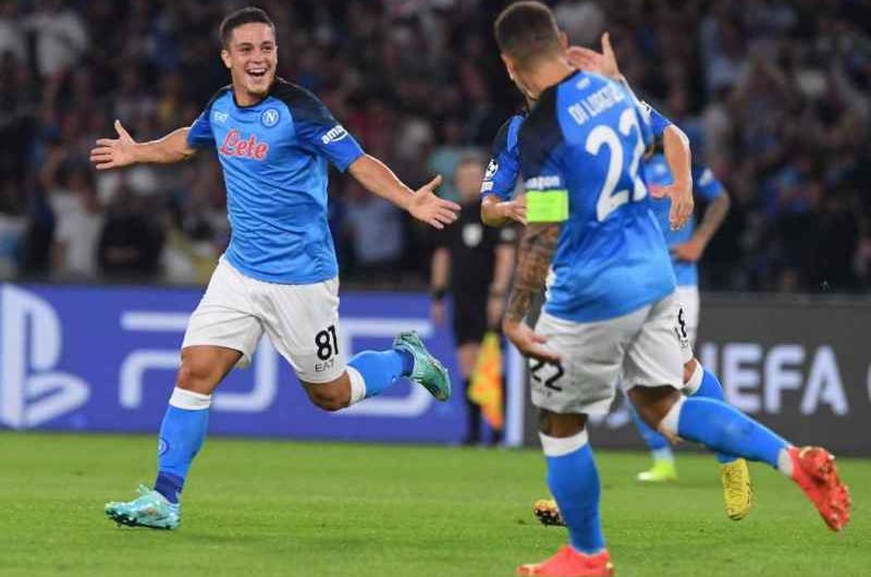 Napoli da record: primo club a segnare 10 gol in Europa all’Ajax