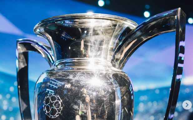 Sorteggi Champions: il Napoli sfiderà l’Eintracht Francoforte