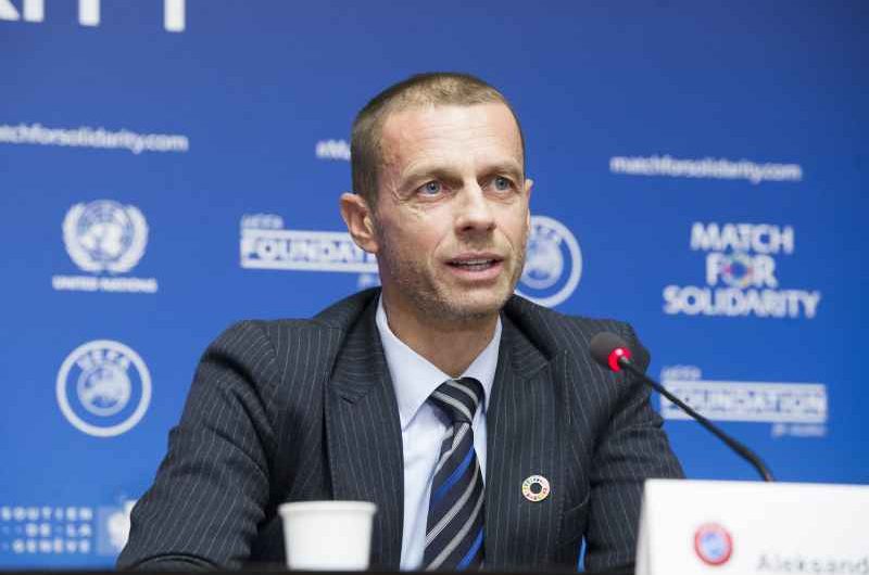Napoli sotto osservazione della UEFA, rischio sanzioni in caso di incidenti