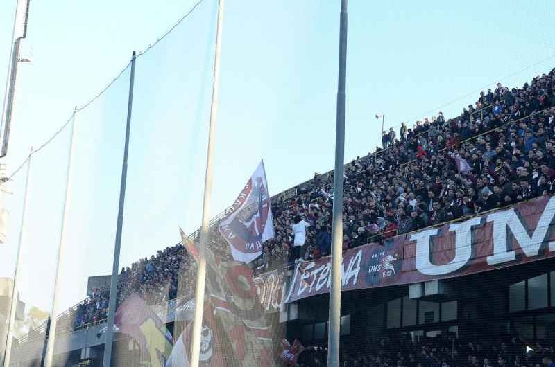 Napoli-Salernitana, comunicato degli Ultras granata: “Salerno merita rispetto”