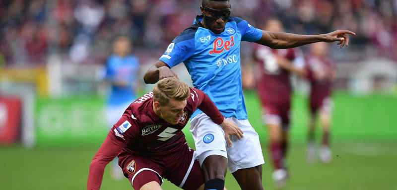 Napoli in corsa per Schuurs: sei squadre sul talento del Torino